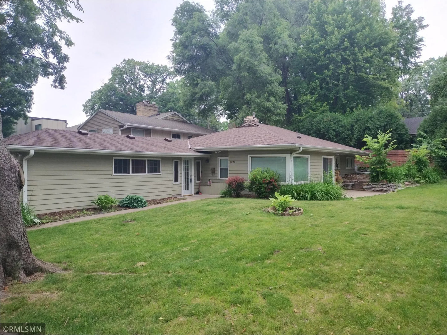 1872 Mississippi River Boulevard, Saint Paul, MN 55116