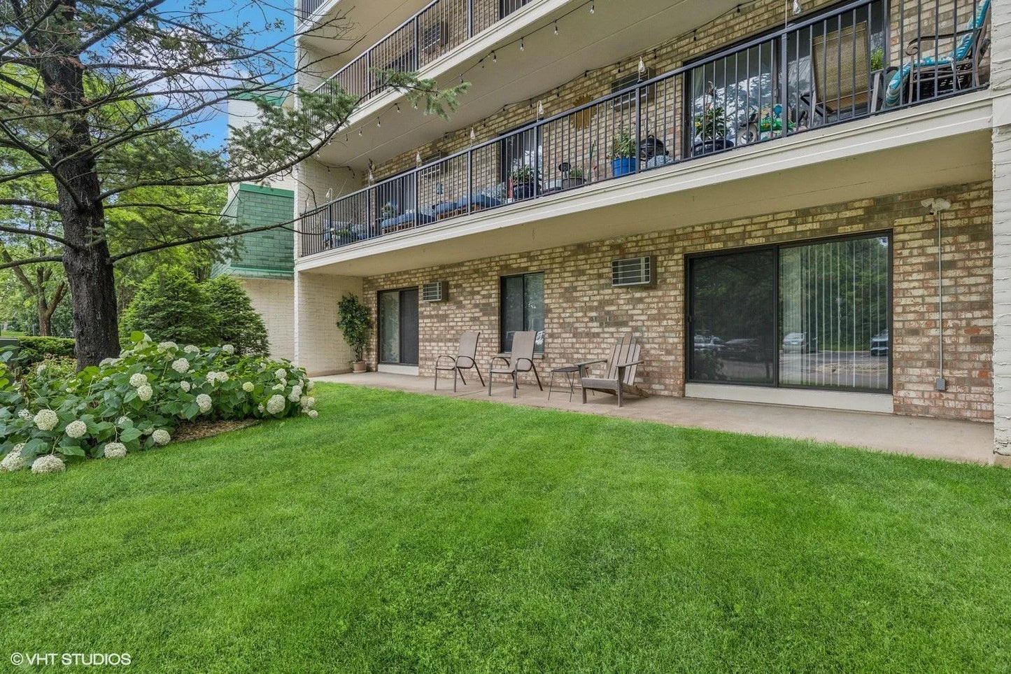 10401 Cedar Lake Road, Minnetonka, MN 55305