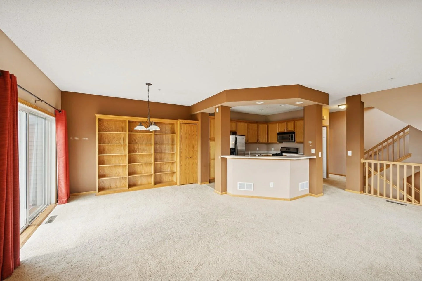 4363 Victor Path, Hugo, MN 55038