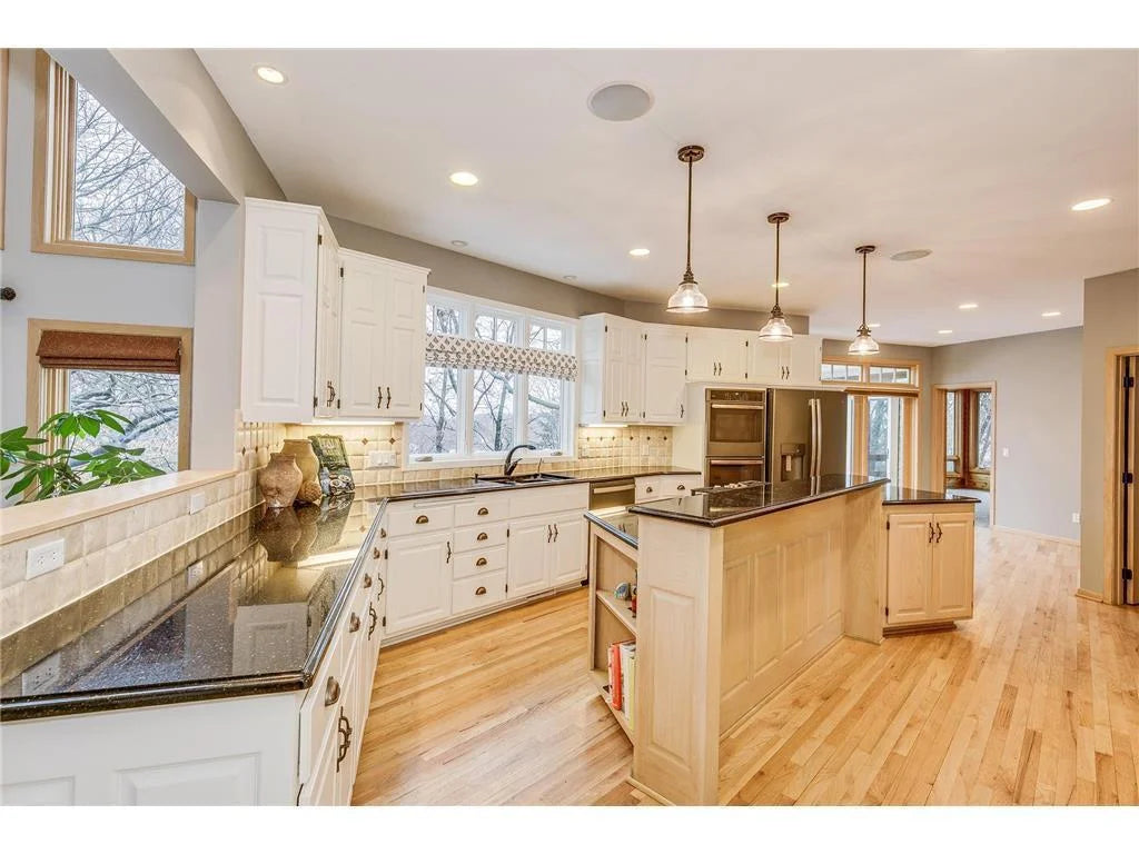 11338 Hawk High Court, Eden Prairie, MN 55347