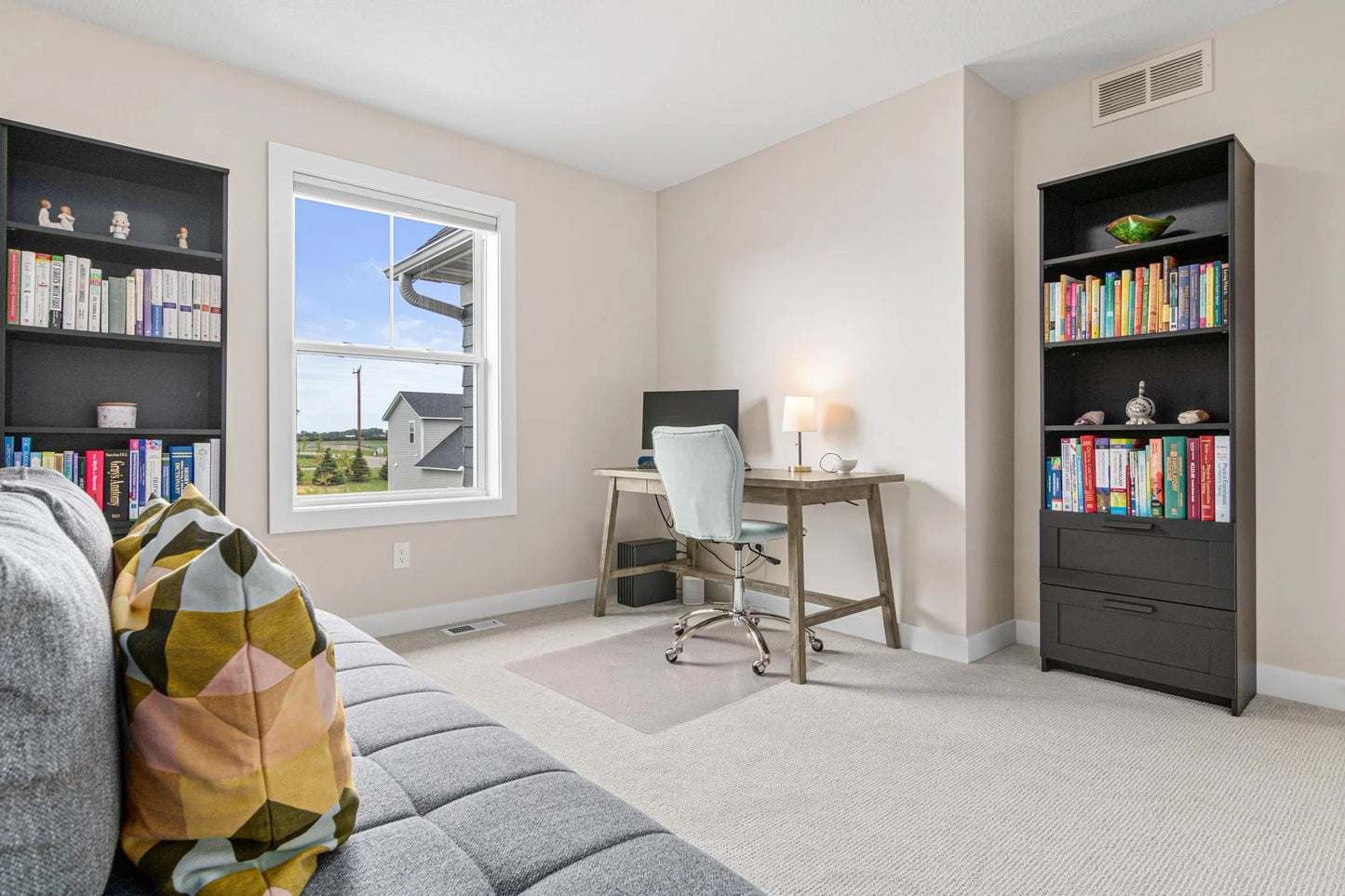 5068 Airlake Draw , Woodbury, MN 55129