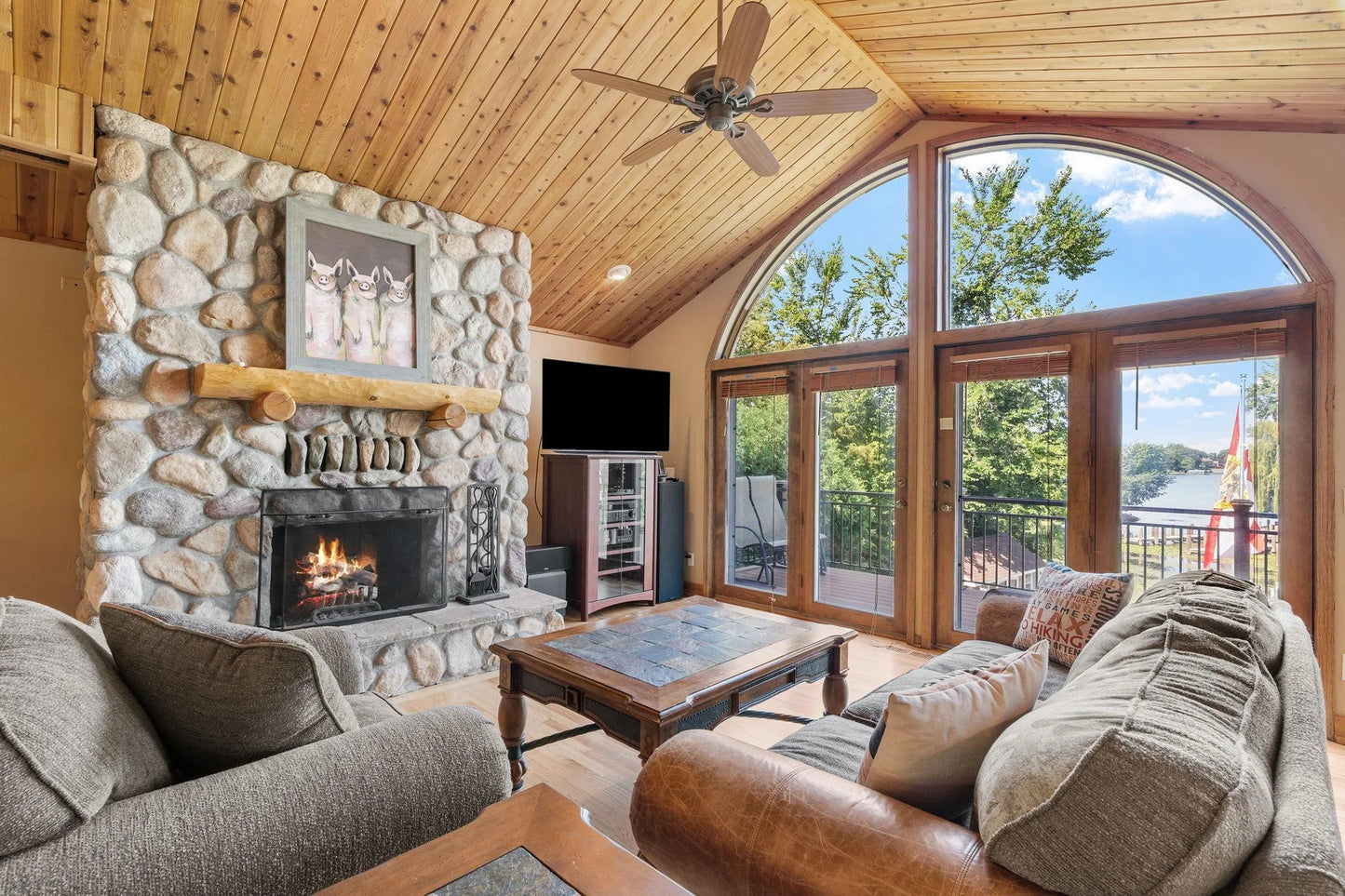 4360 Enchanted Drive, Shorewood, MN 55364