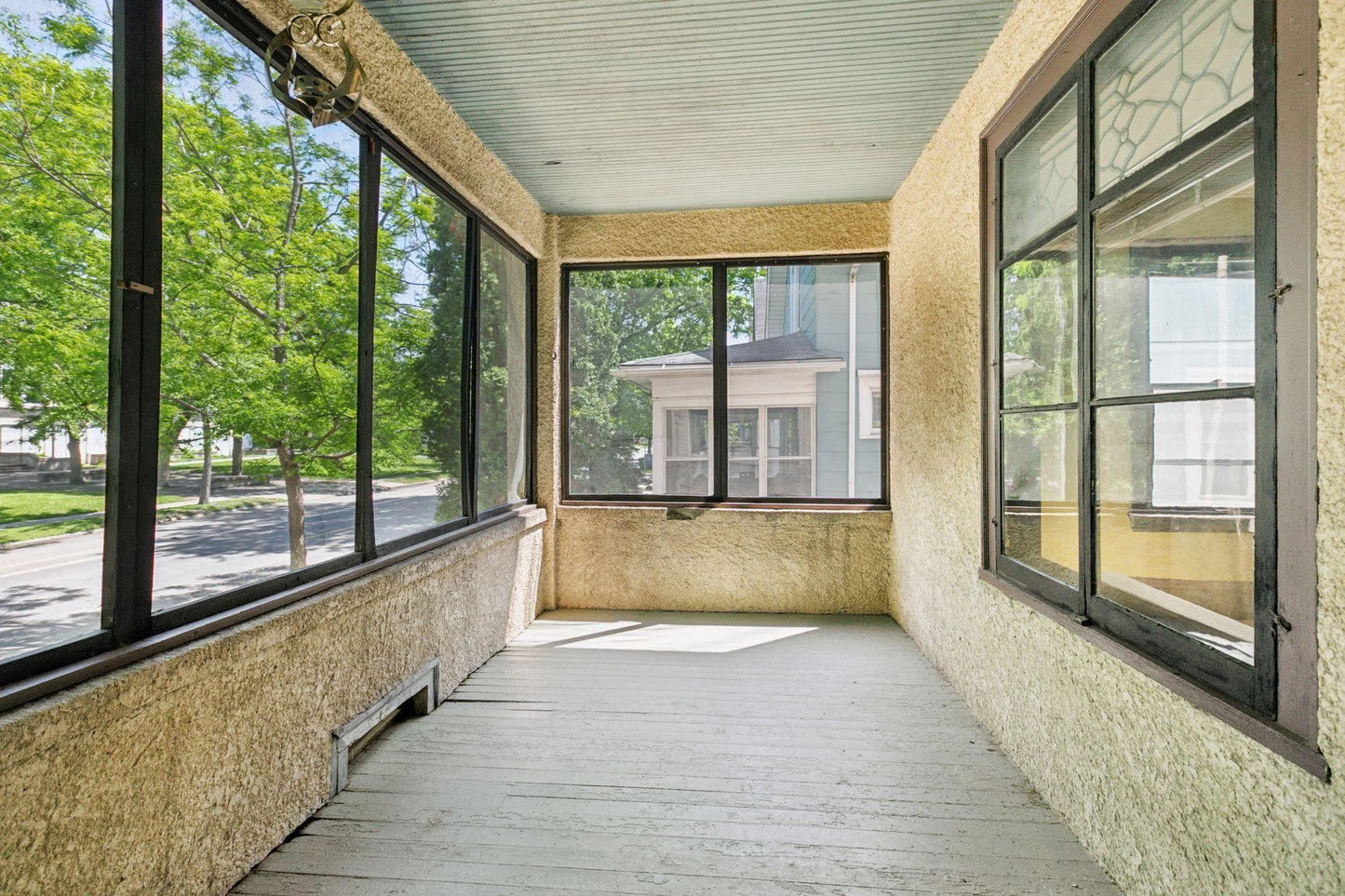 1049 18th Avenue, Minneapolis, MN 55414