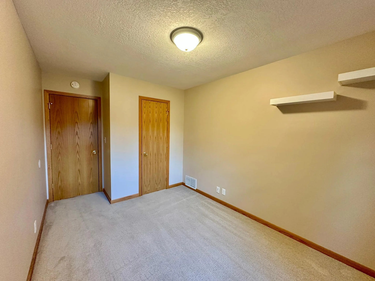 6190 Dell Lane, Woodbury, MN 55125
