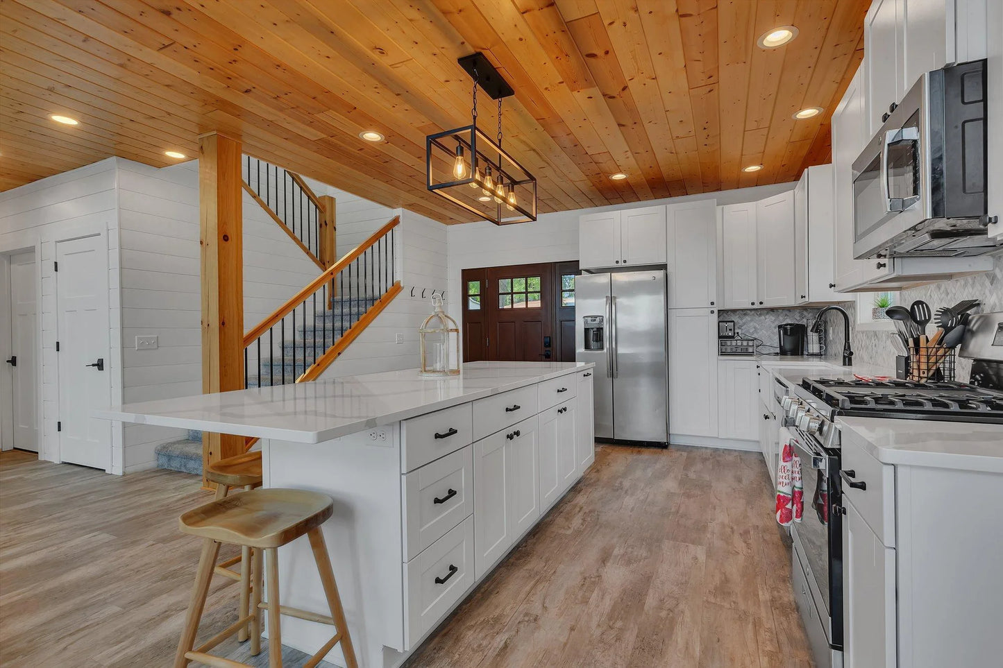565 Brooks Lake Road, Cokato, MN 55321
