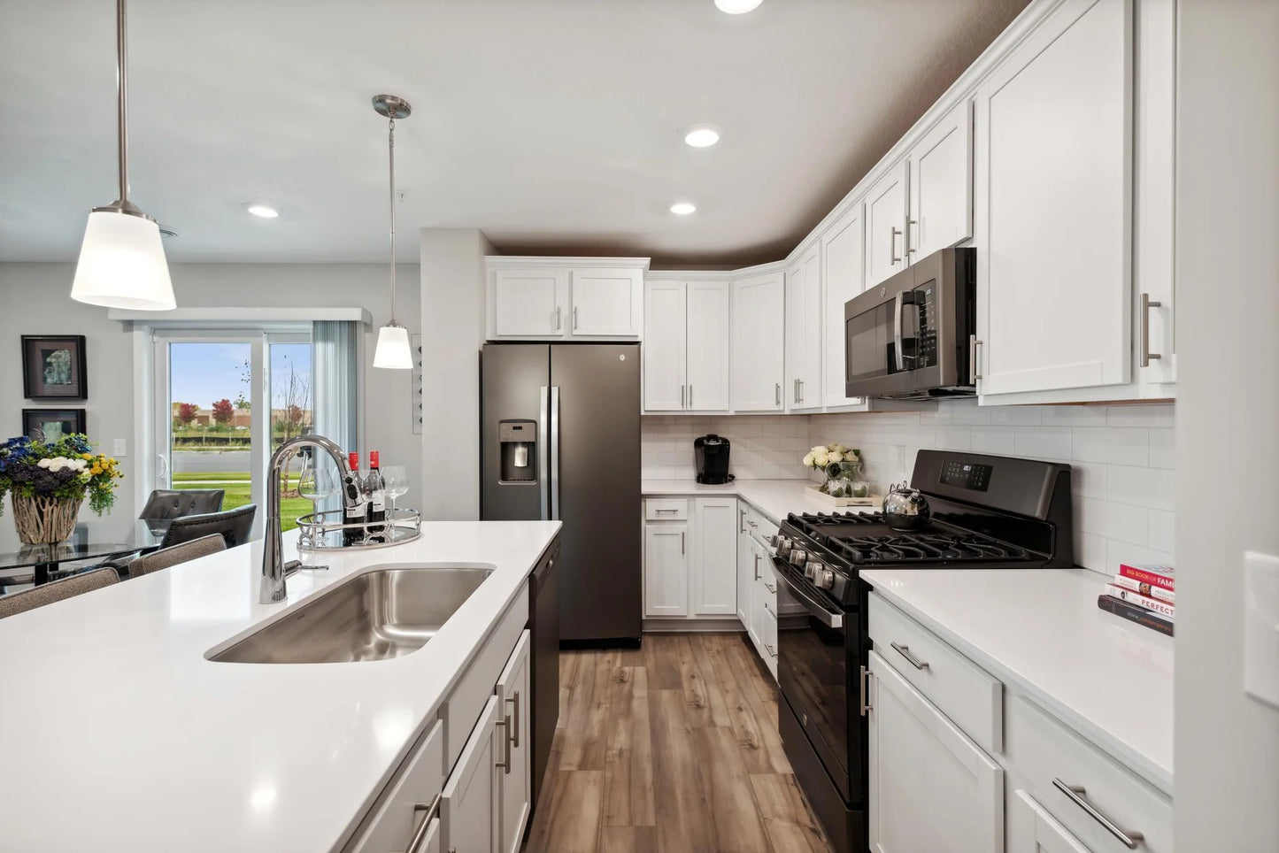 3022 Hemlock Street, Little Canada, MN 55117