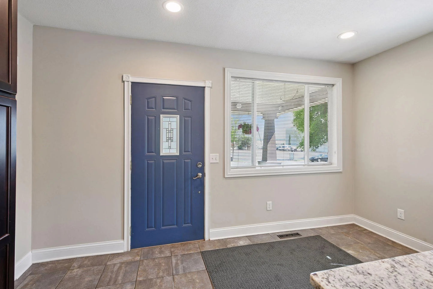 301 Lake Street, Waconia, MN 55387