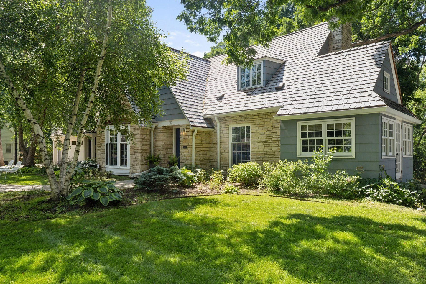 512 Janalyn Circle, Golden Valley, MN 55416