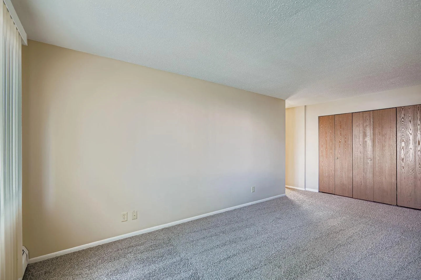 1887 Silver Bell Road, Eagan, MN 55122