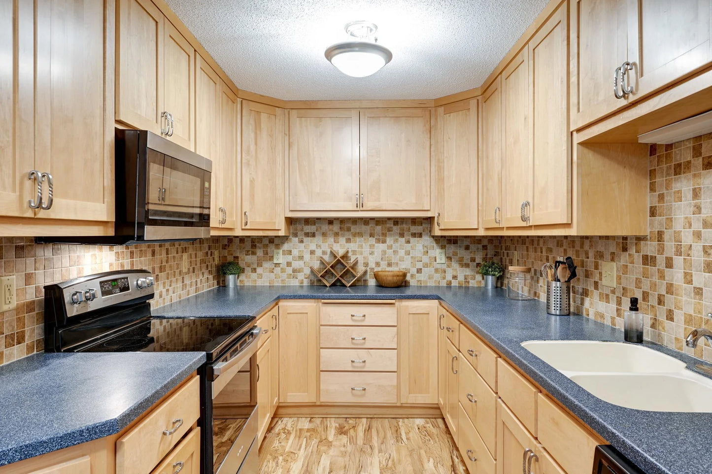 450 Ford Road, Saint Louis Park, MN 55426