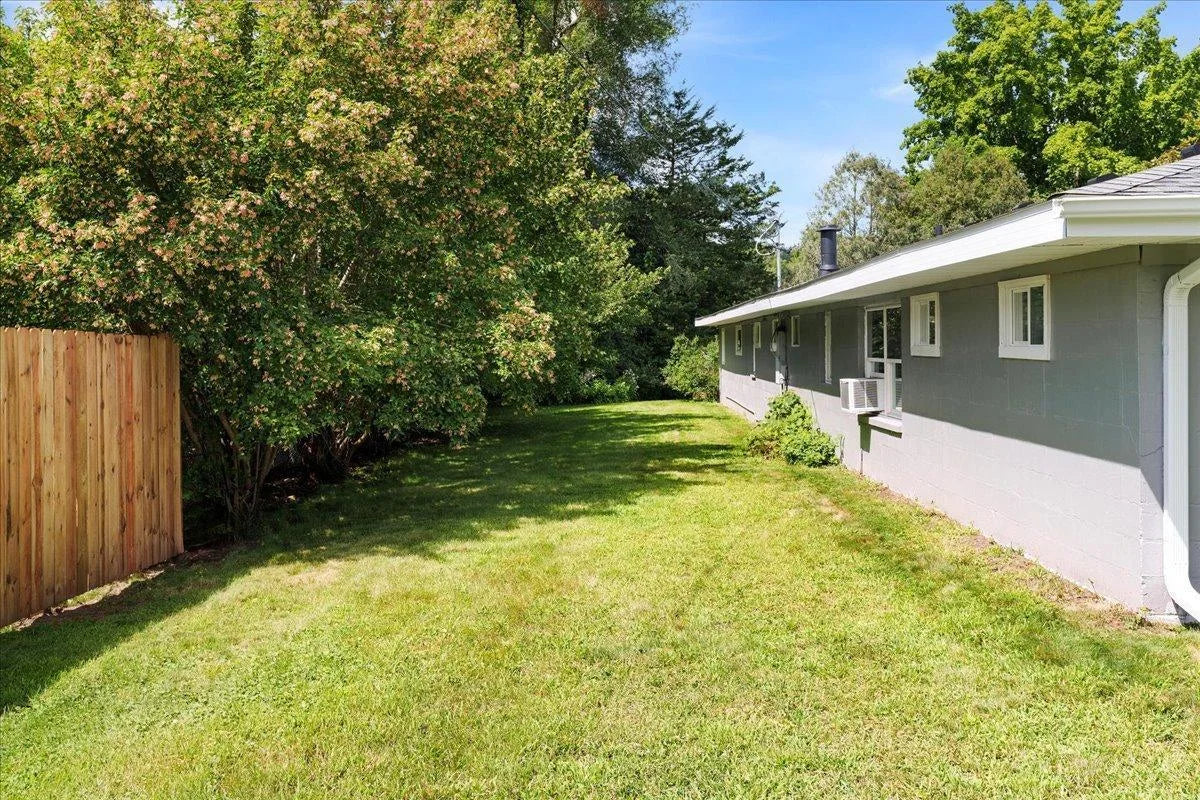 180 Saint Croix Trail, Lakeland, MN 55043