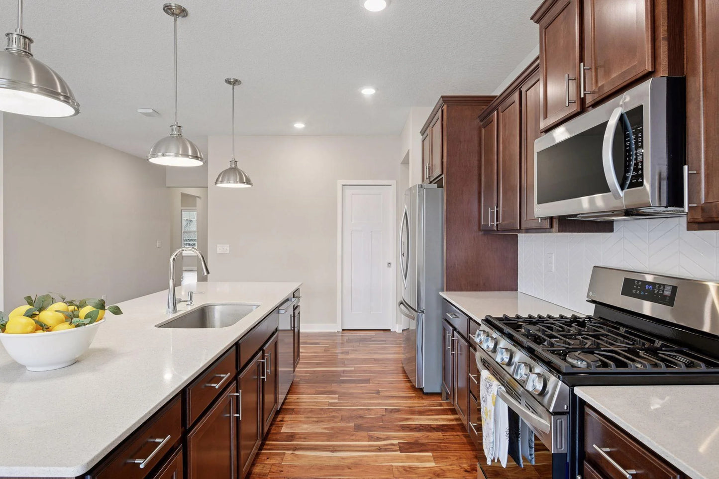5743 Meridian Way, Prior Lake, MN 55372