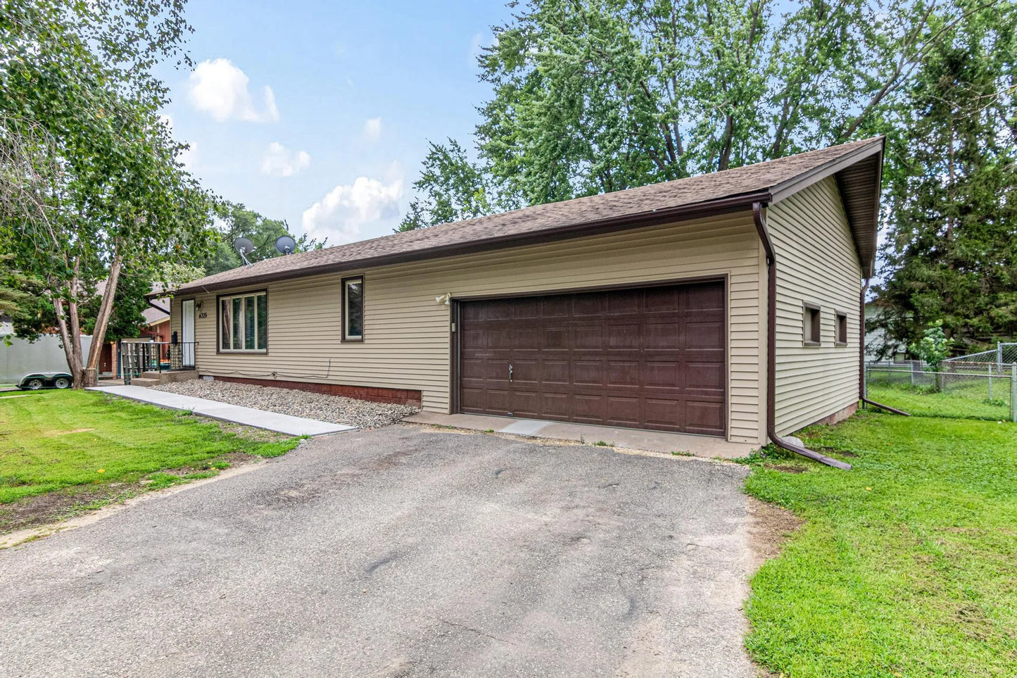 6225 Century Boulevard, Brooklyn Park, MN 55429