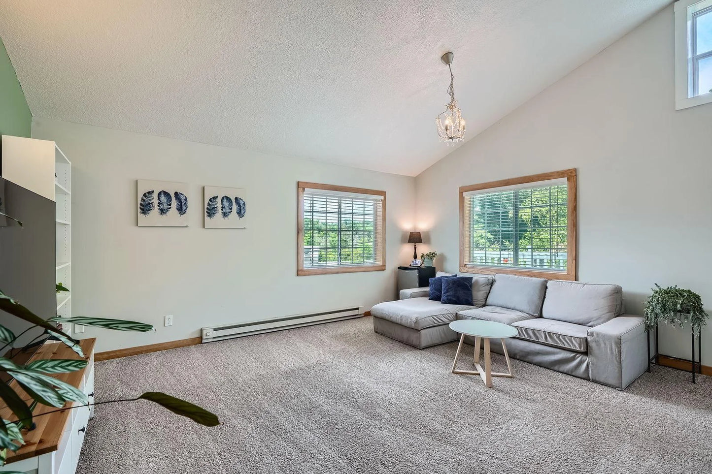 8 Queen Avenue, Minneapolis, MN 55405