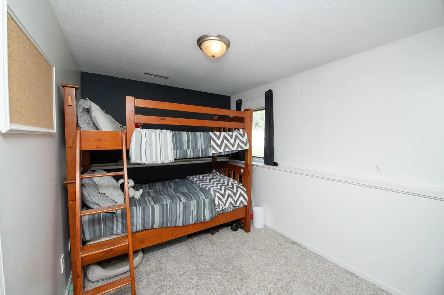 5910 Pineview Lane, Plymouth, MN 55442