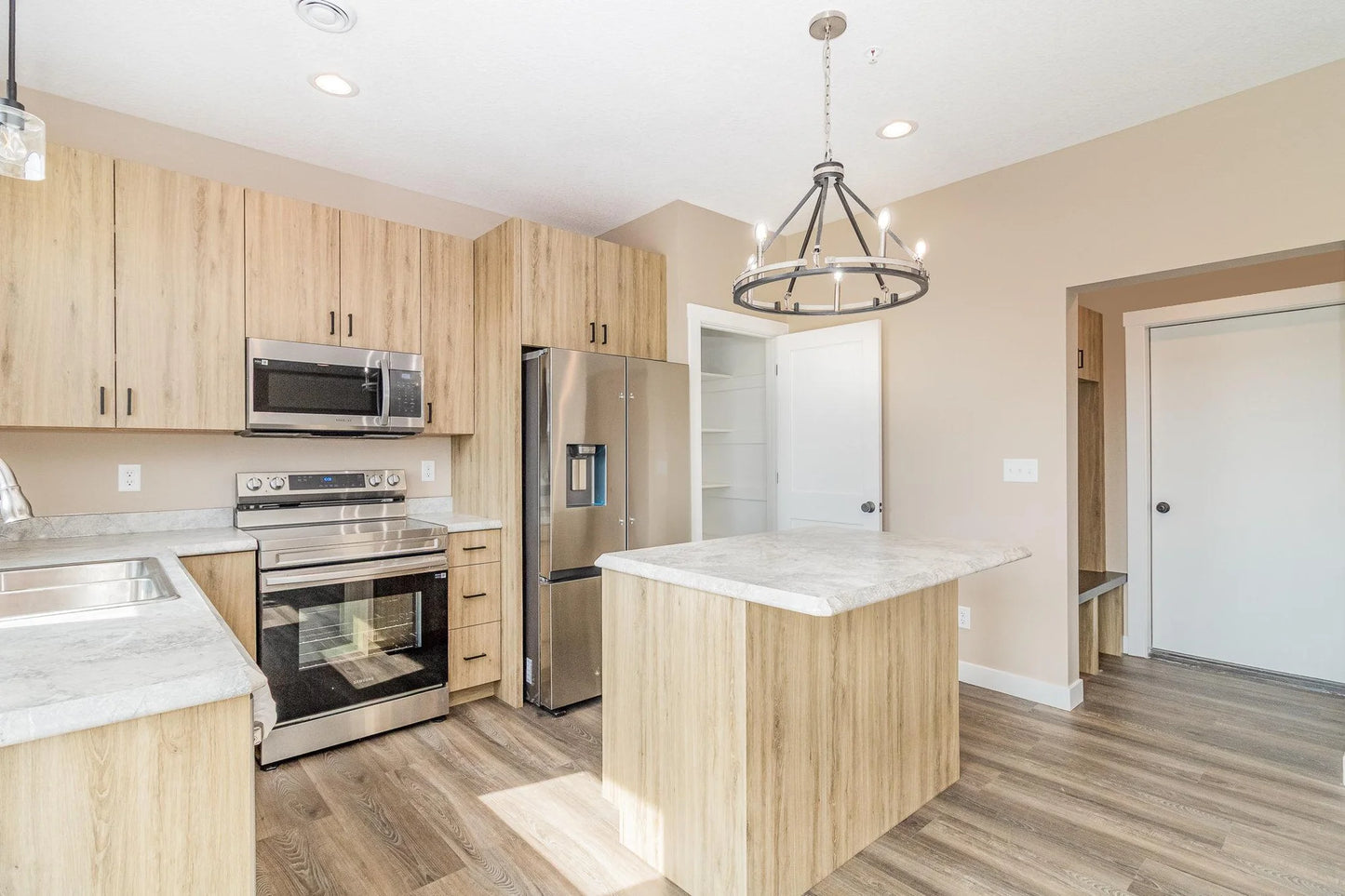 813 Viburnum Street, Belle Plaine, MN 56011