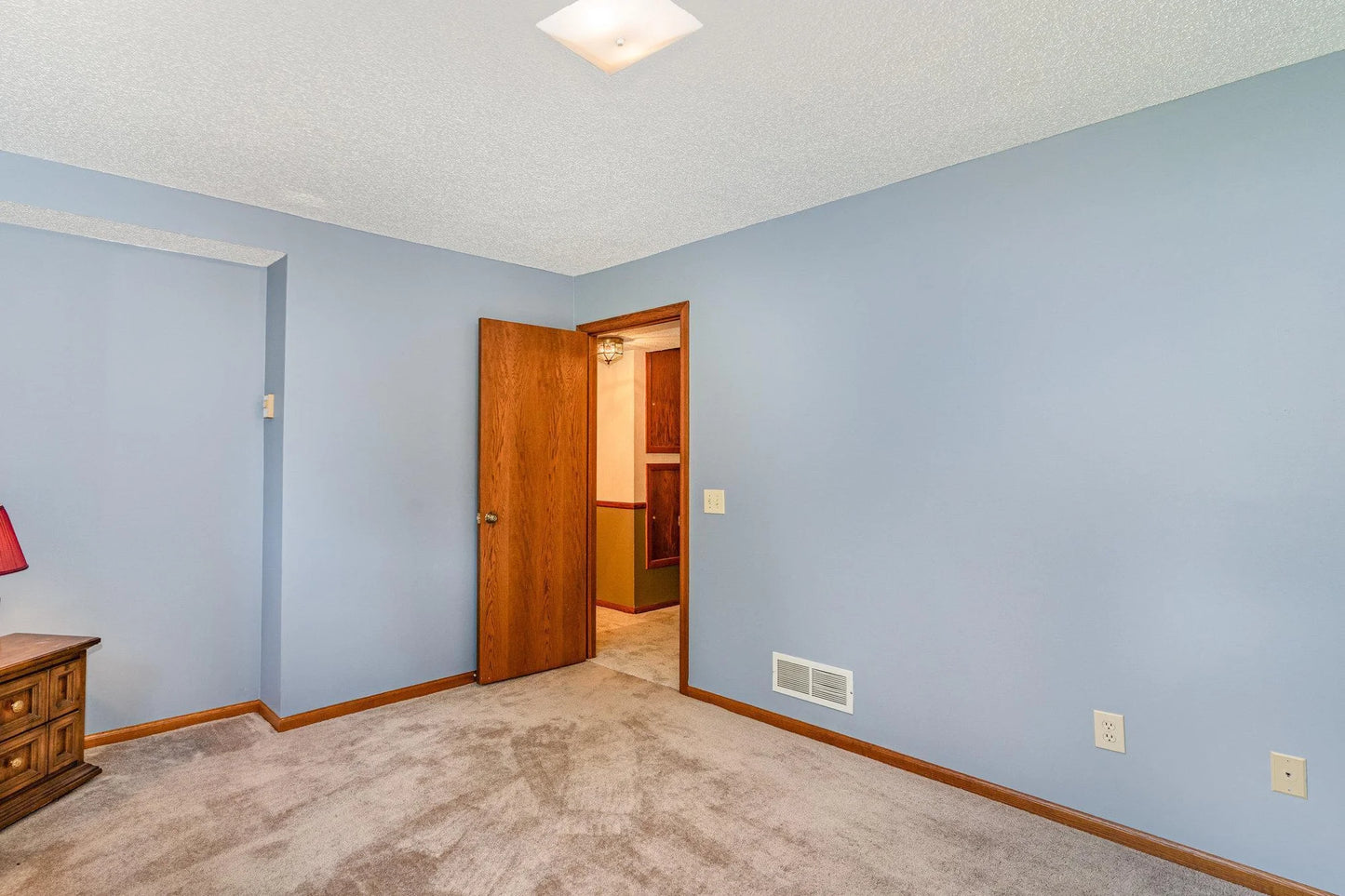 4231 Yorktown Drive, Eagan, MN 55123