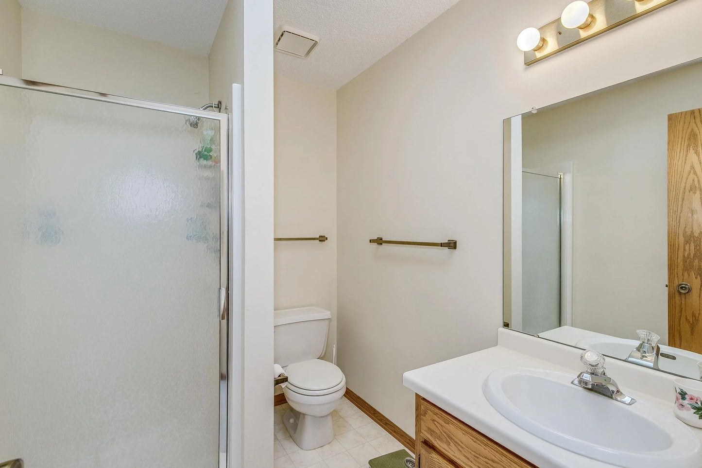 2556 Sumac Circle, White Bear Lake, MN 55110