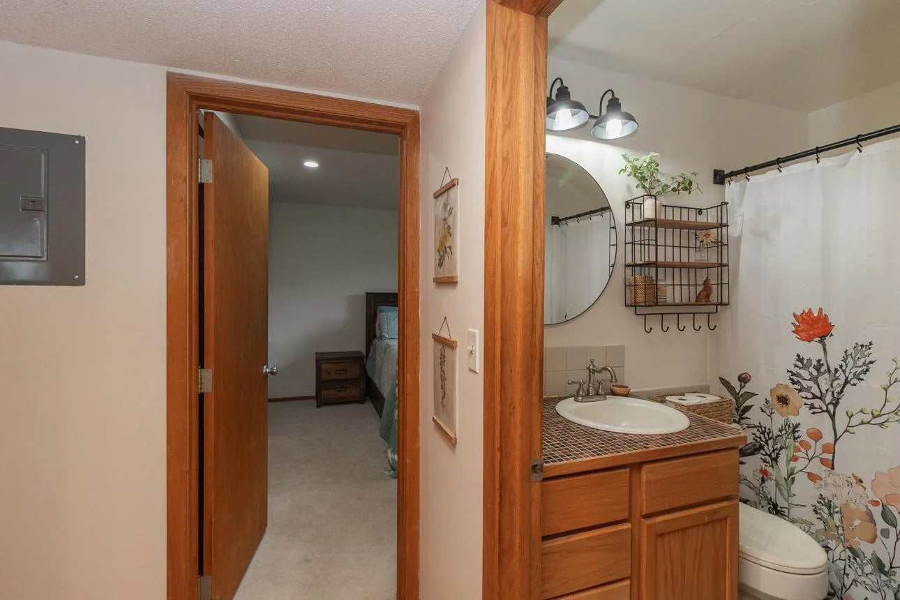 1269 Cleveland Avenue, Saint Paul, MN 55108