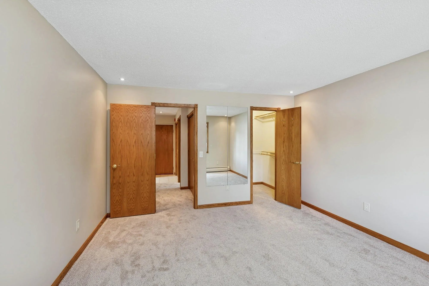 1304 Medicine Lake Drive, Plymouth, MN 55441