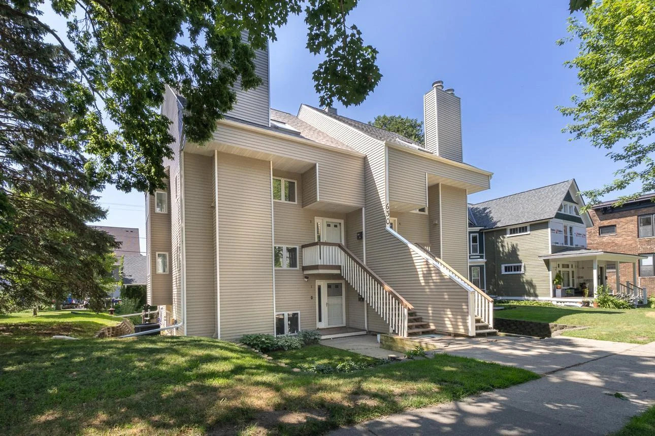 630 Dayton Avenue, Saint Paul, MN 55104