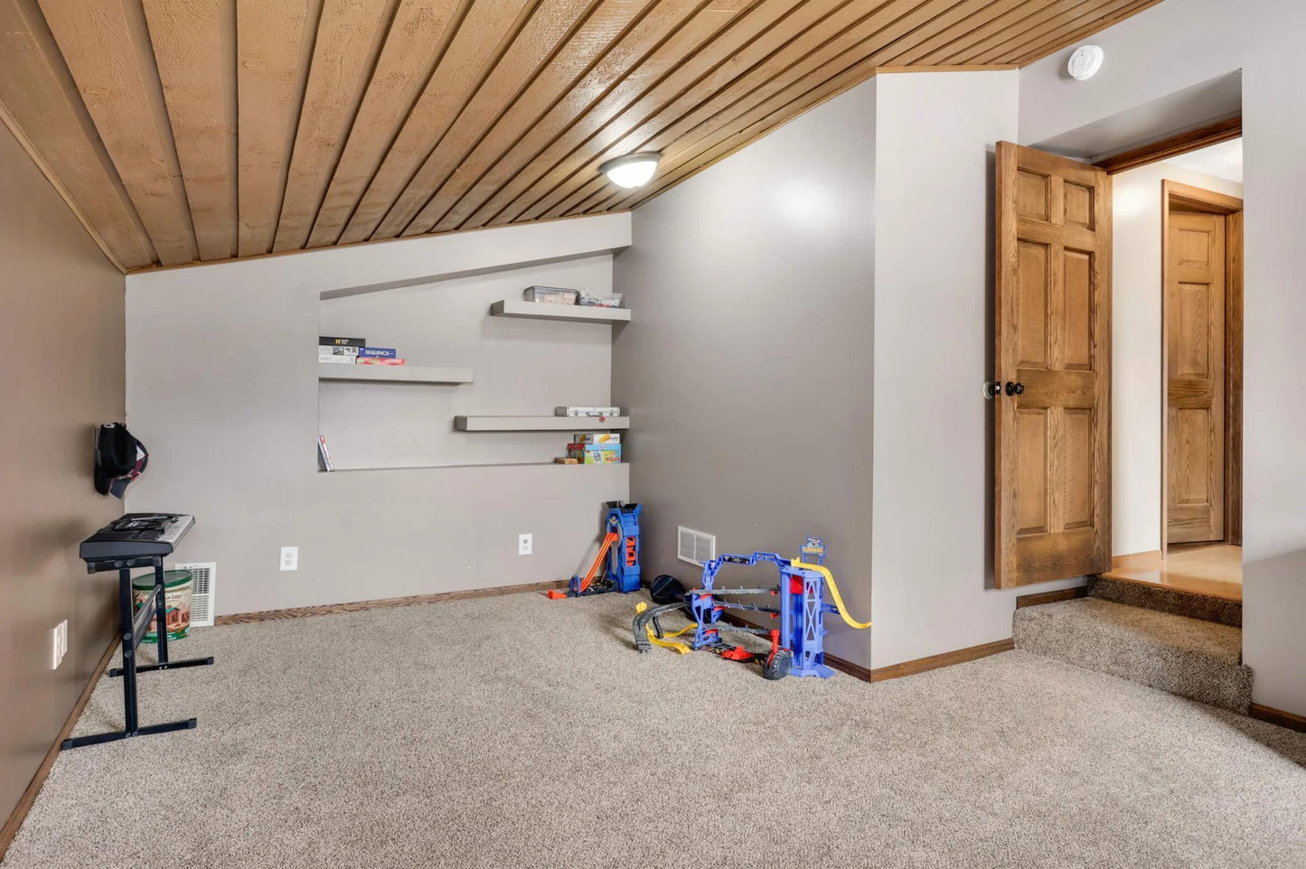 21001 Langford Avenue, Spring Lake Twp, MN 55352
