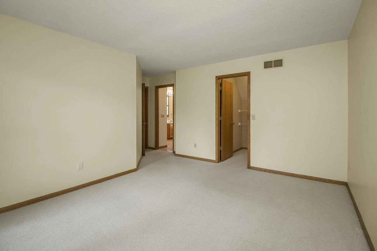4906 Bayswater Road, Minnetonka, MN 55345