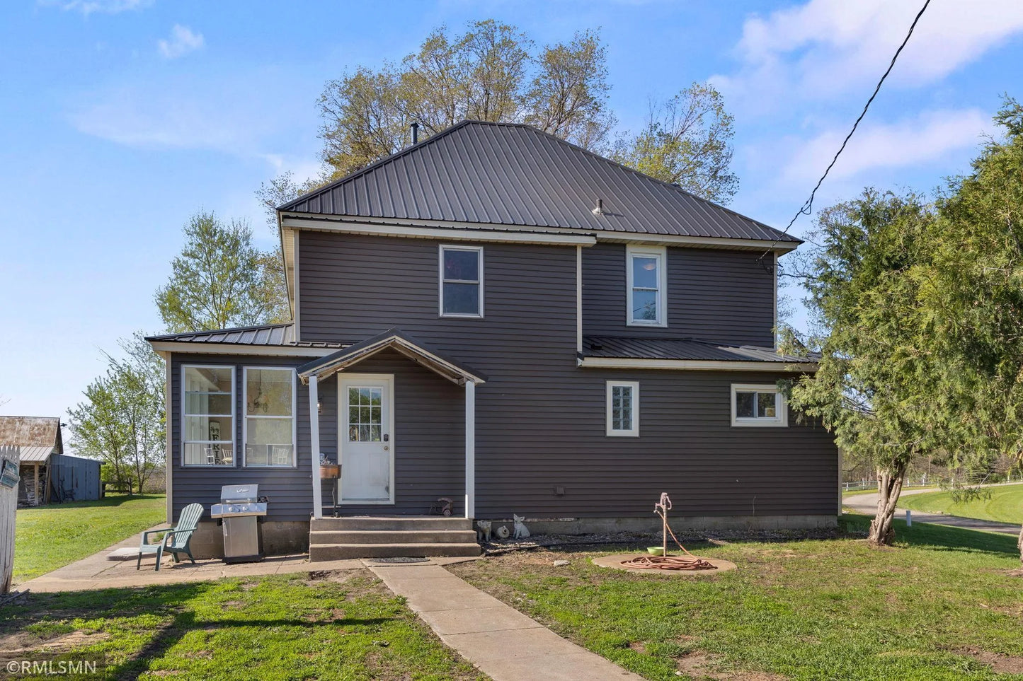 5664 County Road 7 , Howard Lake, MN 55349