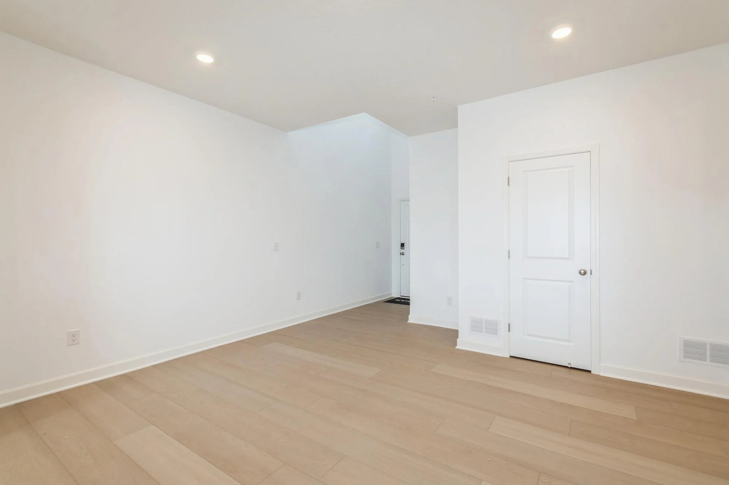 10515 Harbor Lane, Maple Grove, MN 55369