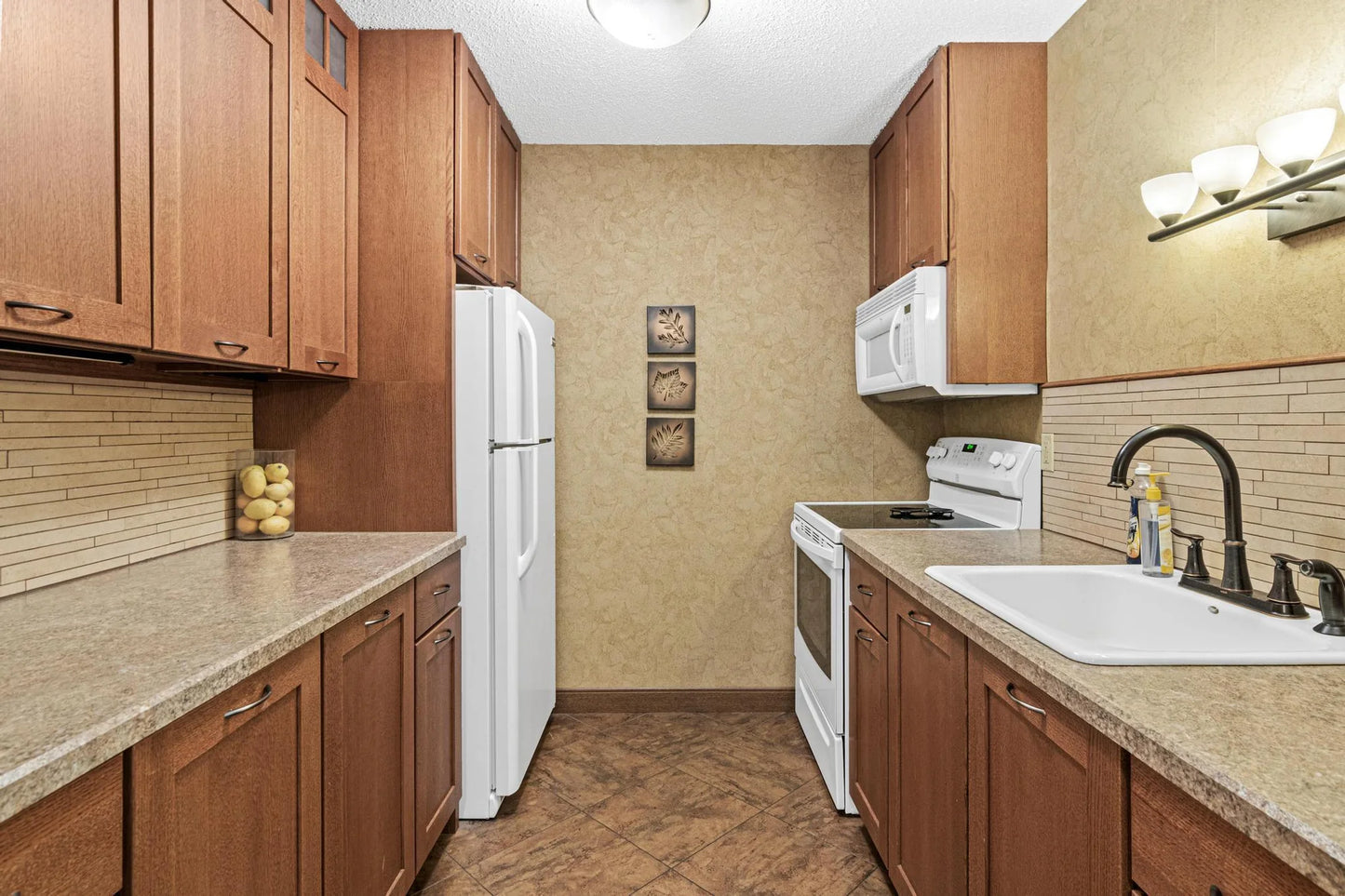 2485 Canabury Drive, Little Canada, MN 55117