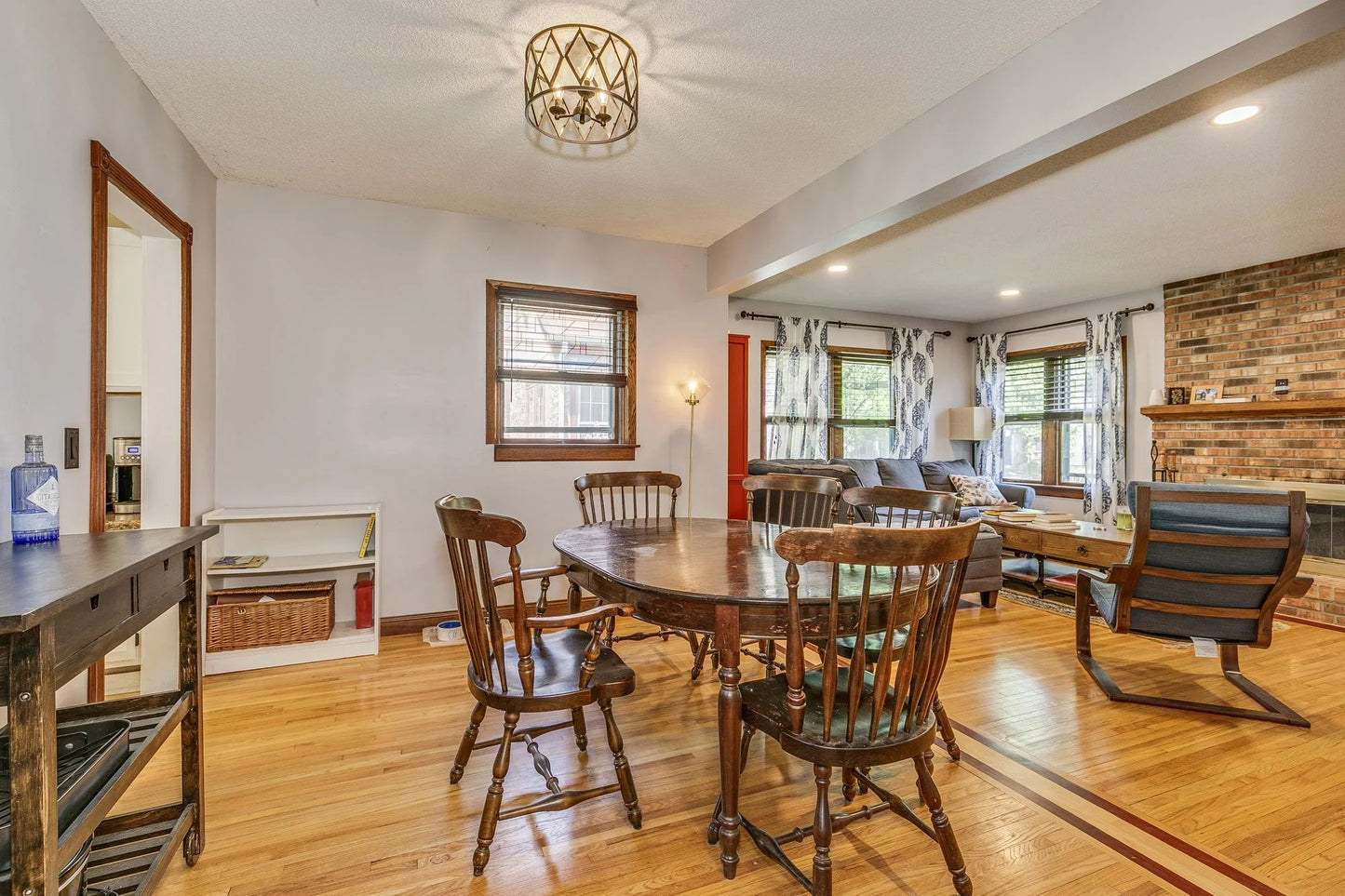 3807 Hubbard Avenue, Robbinsdale, MN 55422