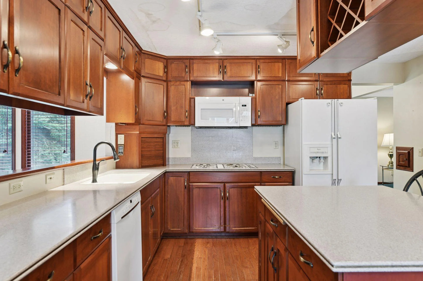 5000 Forestview Lane, Plymouth, MN 55442