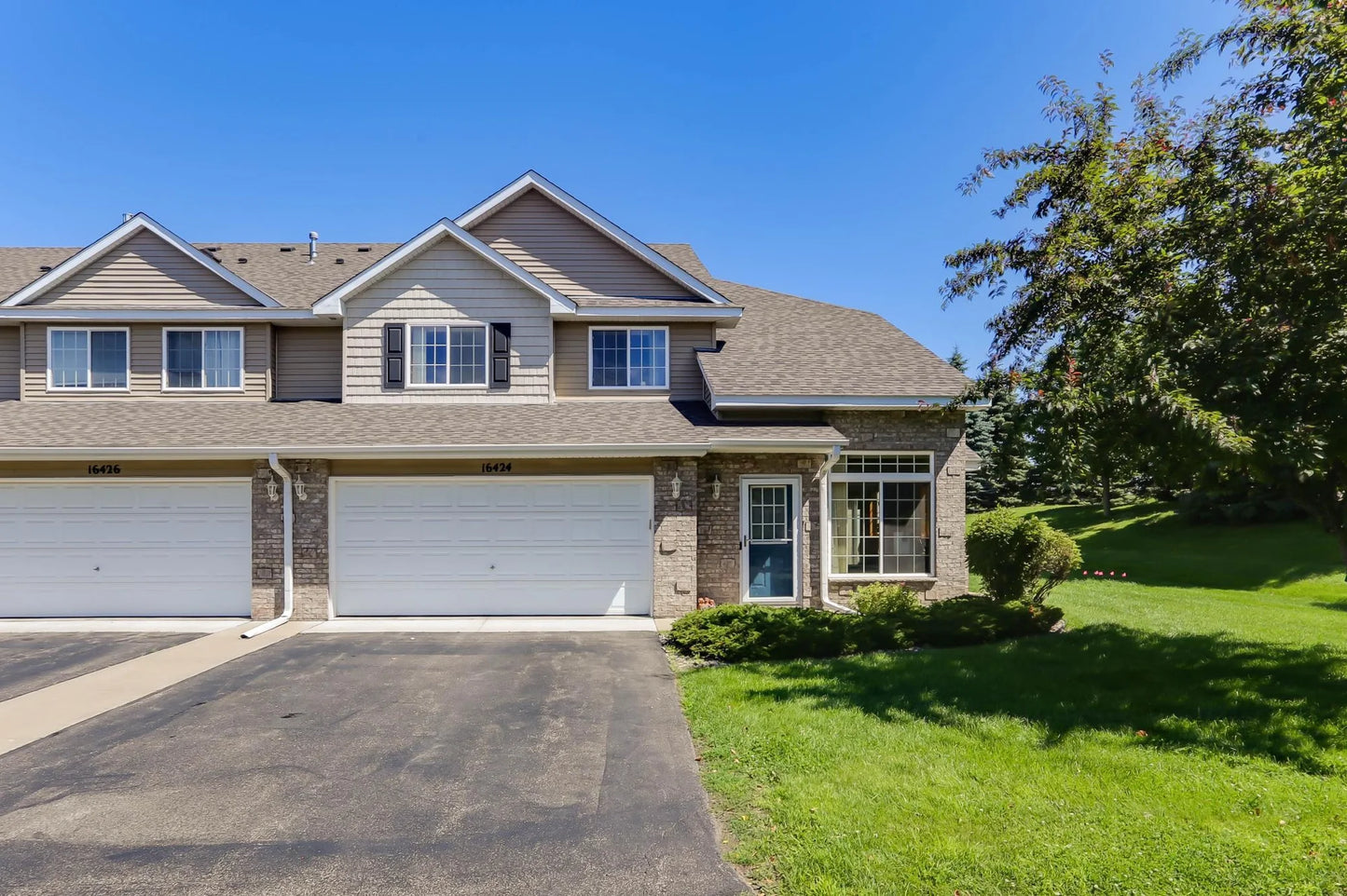 16424 Elm Creek Lane, Lakeville, MN 55044