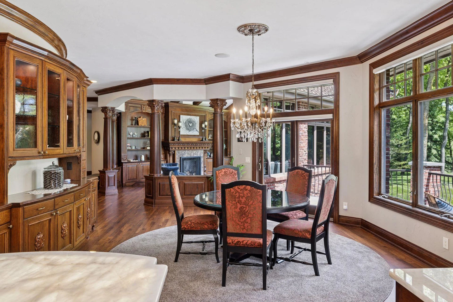 614 Hidden Creek Trail, Mendota Heights, MN 55118
