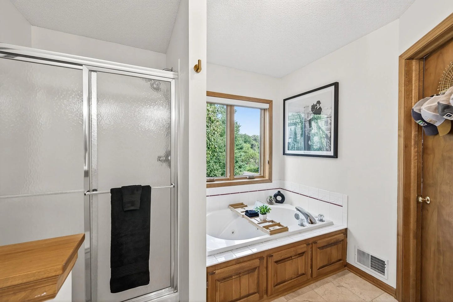 2545 Hillwood Drive, Maplewood, MN 55119