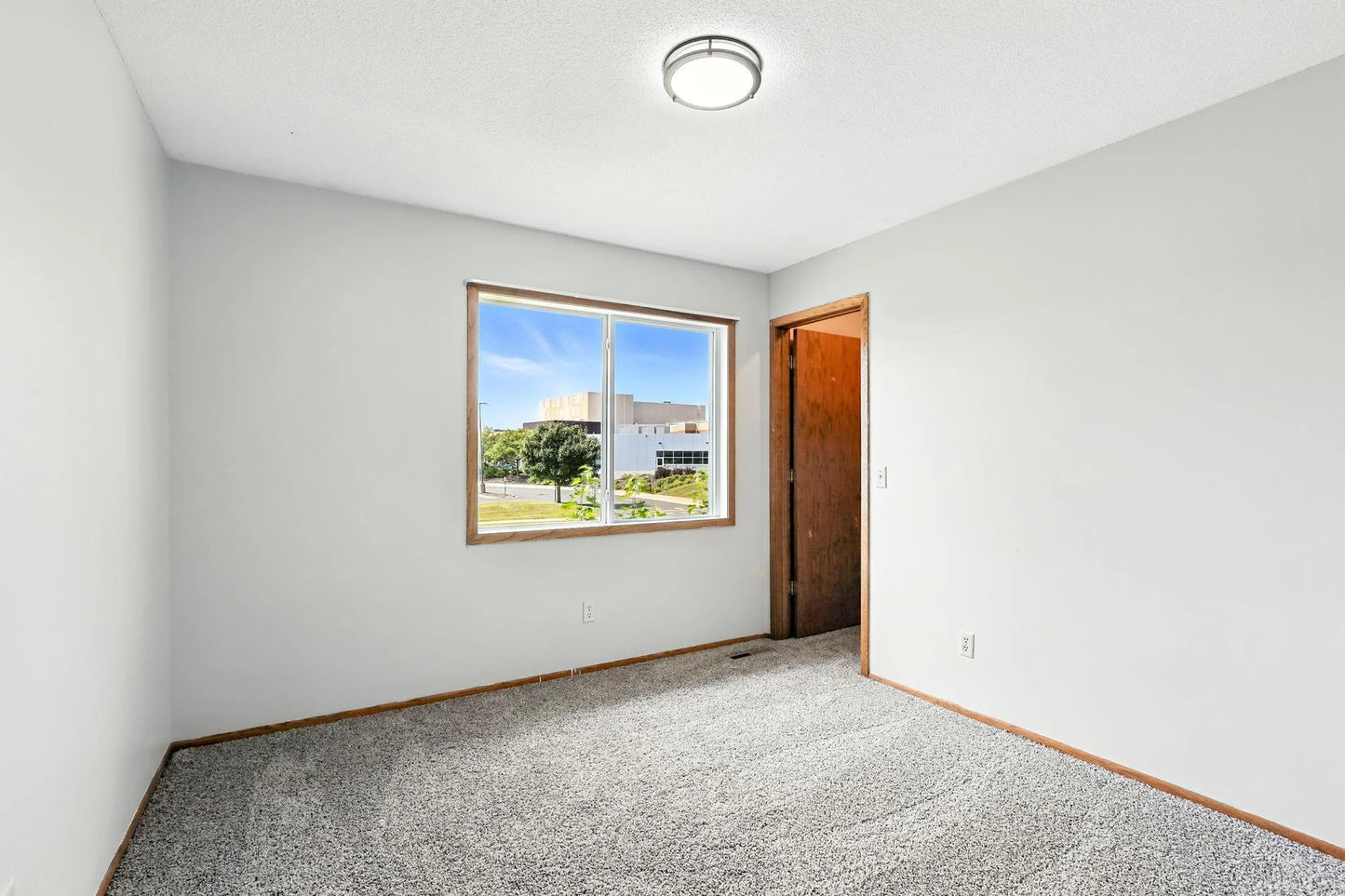 2515 Royals Drive, Minnetonka, MN 55305