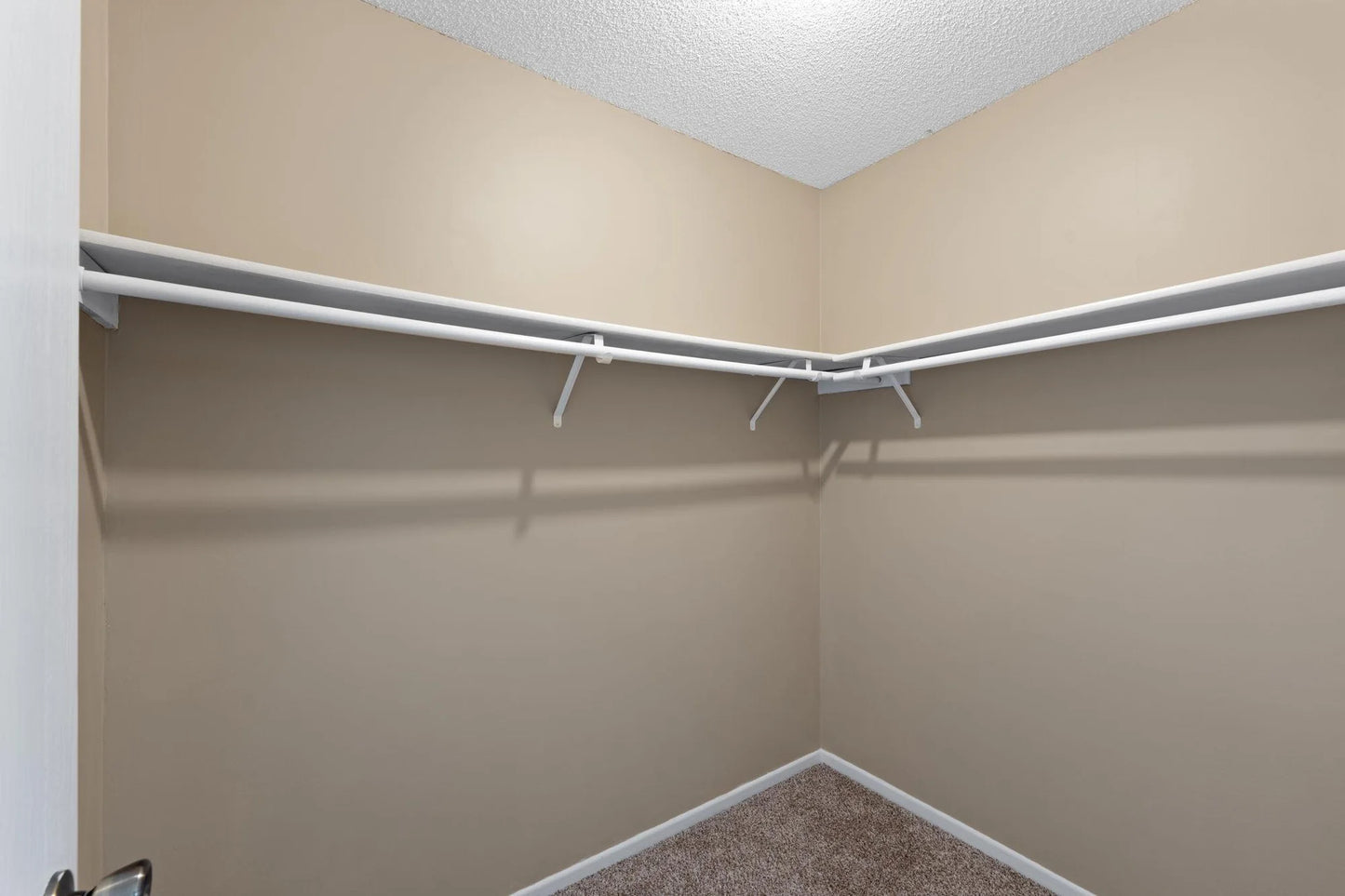 2531 Brookdale Lane, Brooklyn Park, MN 55444