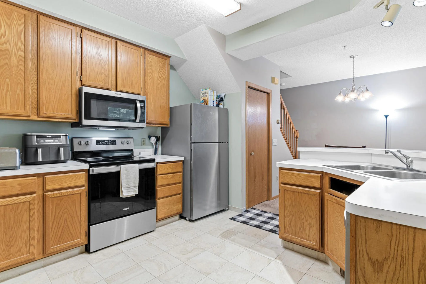 18341 Coneflower Lane, Eden Prairie, MN 55346