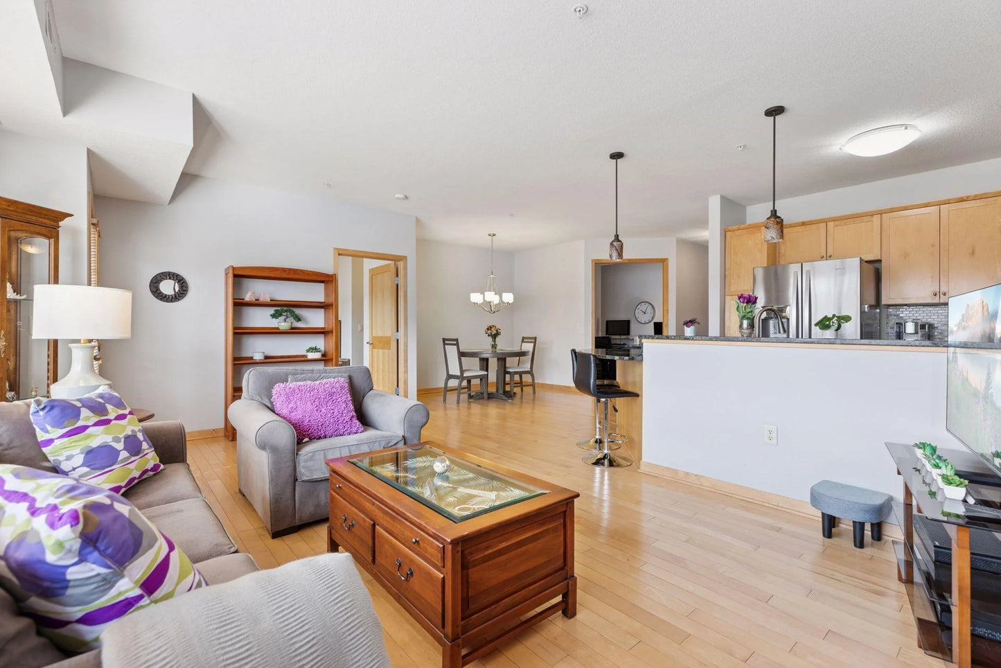 460 Ford Road, Saint Louis Park, MN 55426