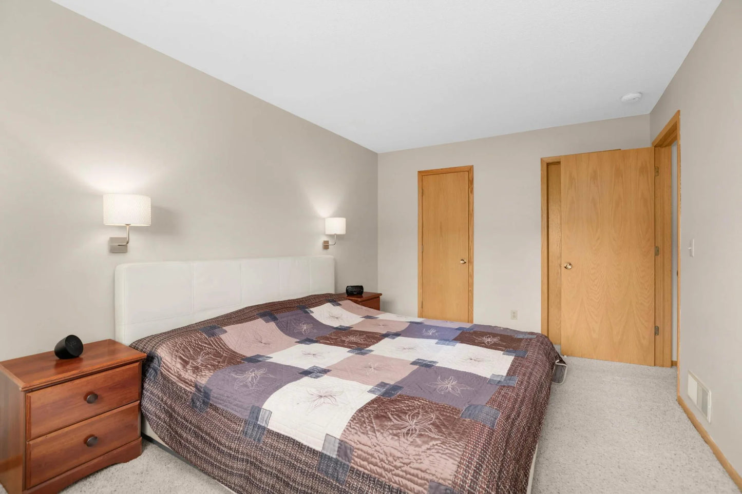 4448 Woodgate Point, Eagan, MN 55122