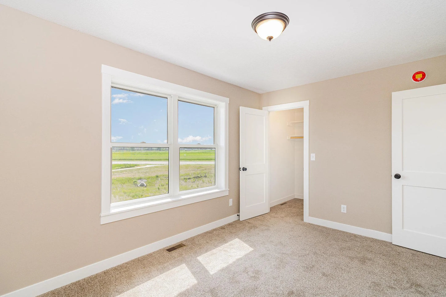 813 Viburnum Street, Belle Plaine, MN 56011