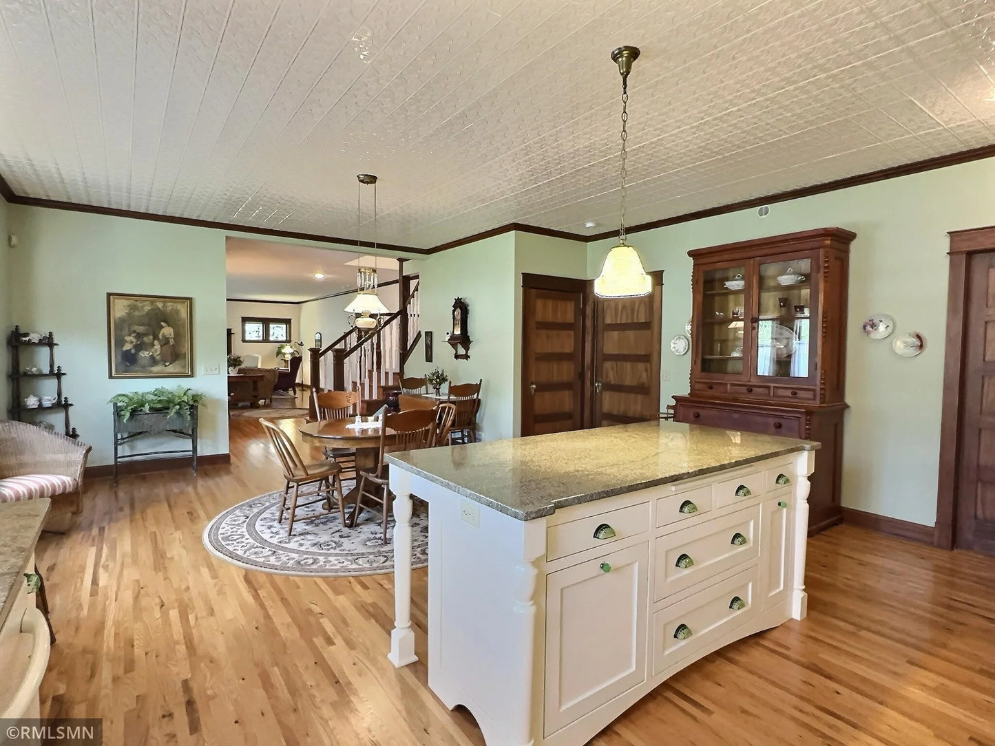 211 4th Street, Maple Lake, MN 55358