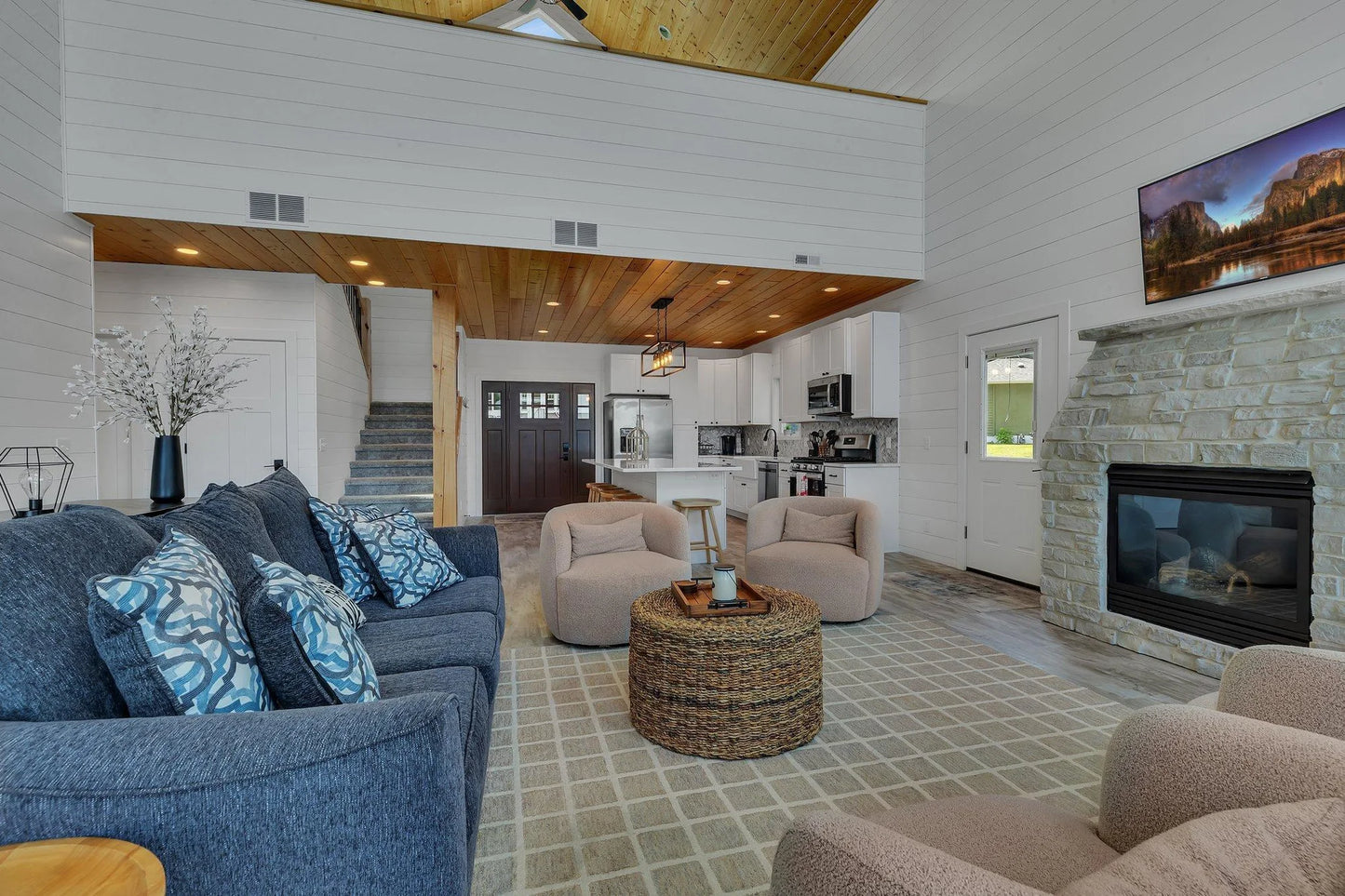 565 Brooks Lake Road, Cokato, MN 55321
