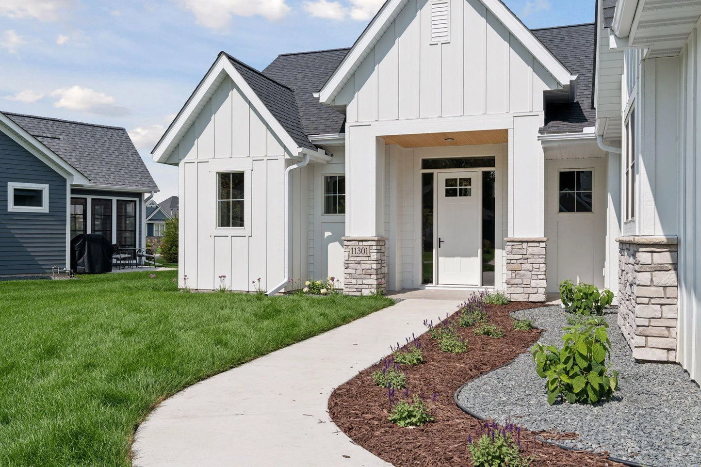 11301 Latrobe Lane, Lake Elmo, MN 55042