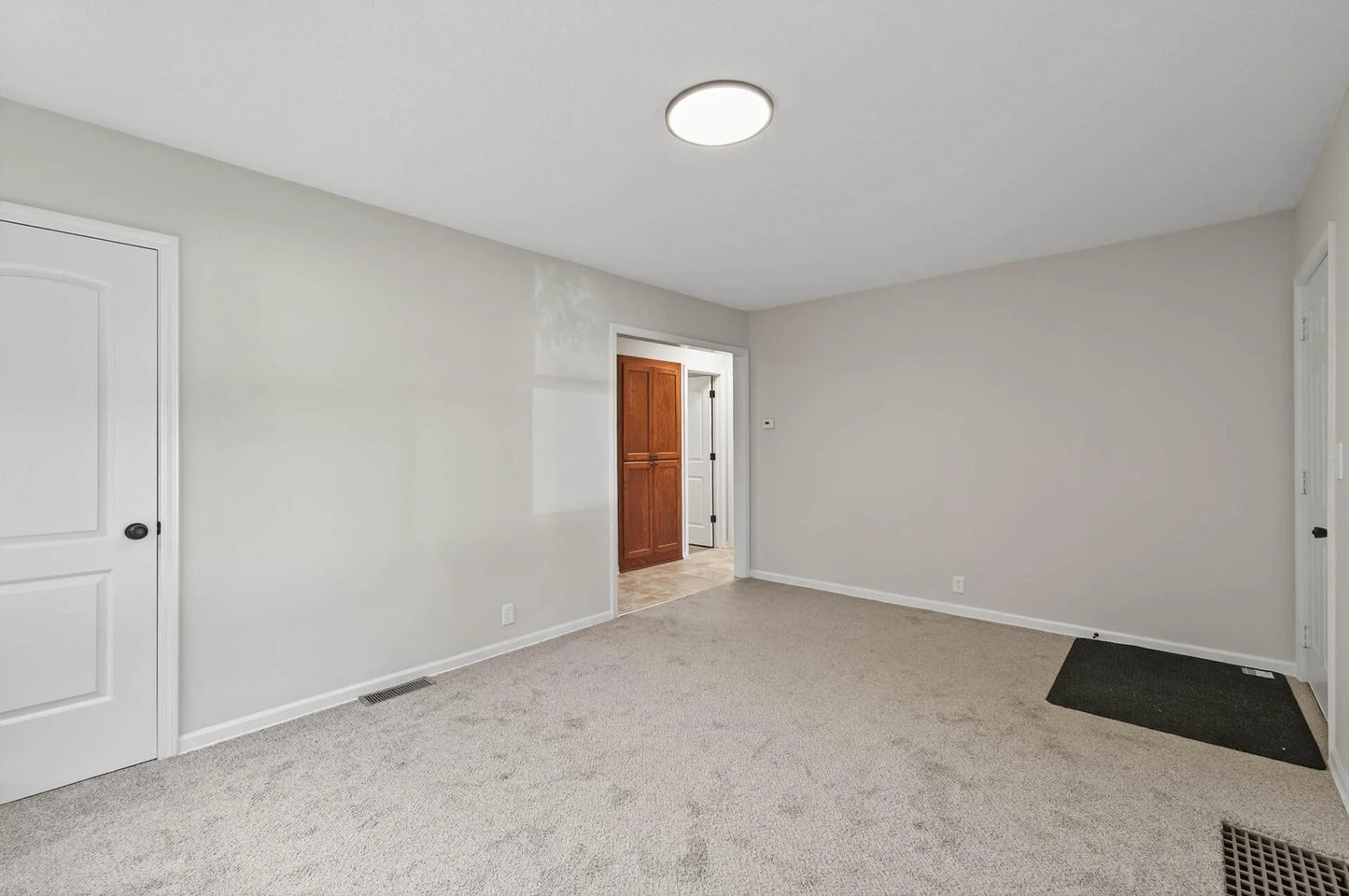 5225 6th Street, Minneapolis, MN 55430