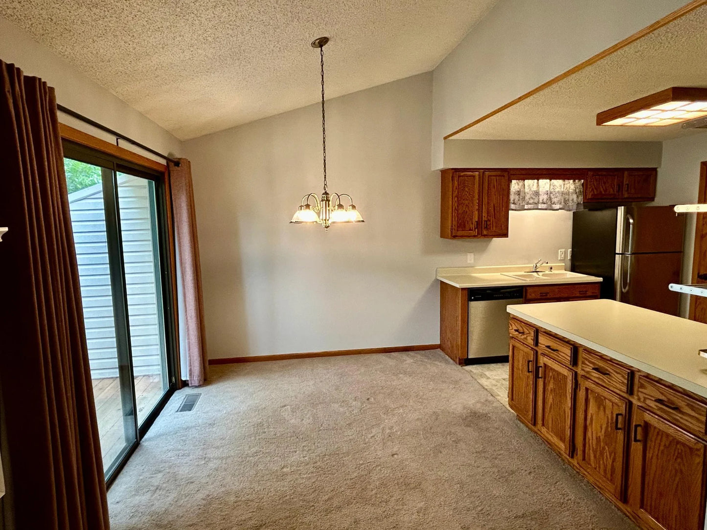 4378 Buckingham Court, Vadnais Heights, MN 55127