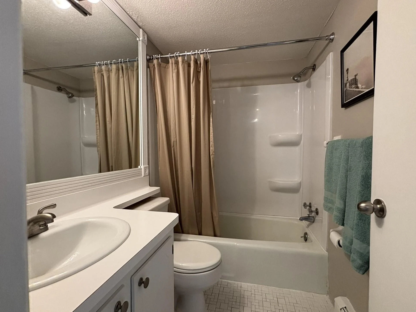 4379 Wilshire Boulevard, Mound, MN 55364