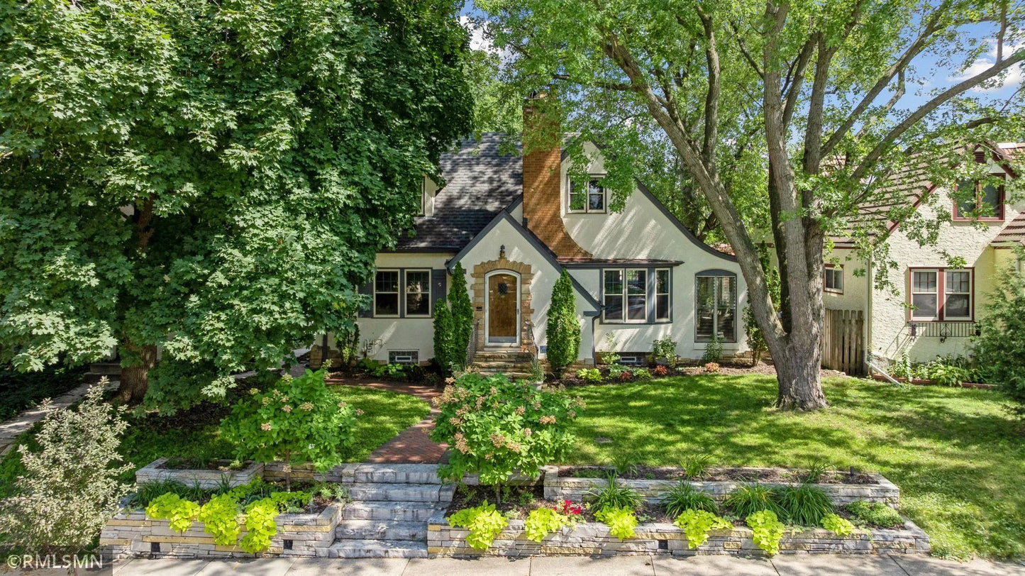 5009 Woodlawn Boulevard, Minneapolis, MN 55417