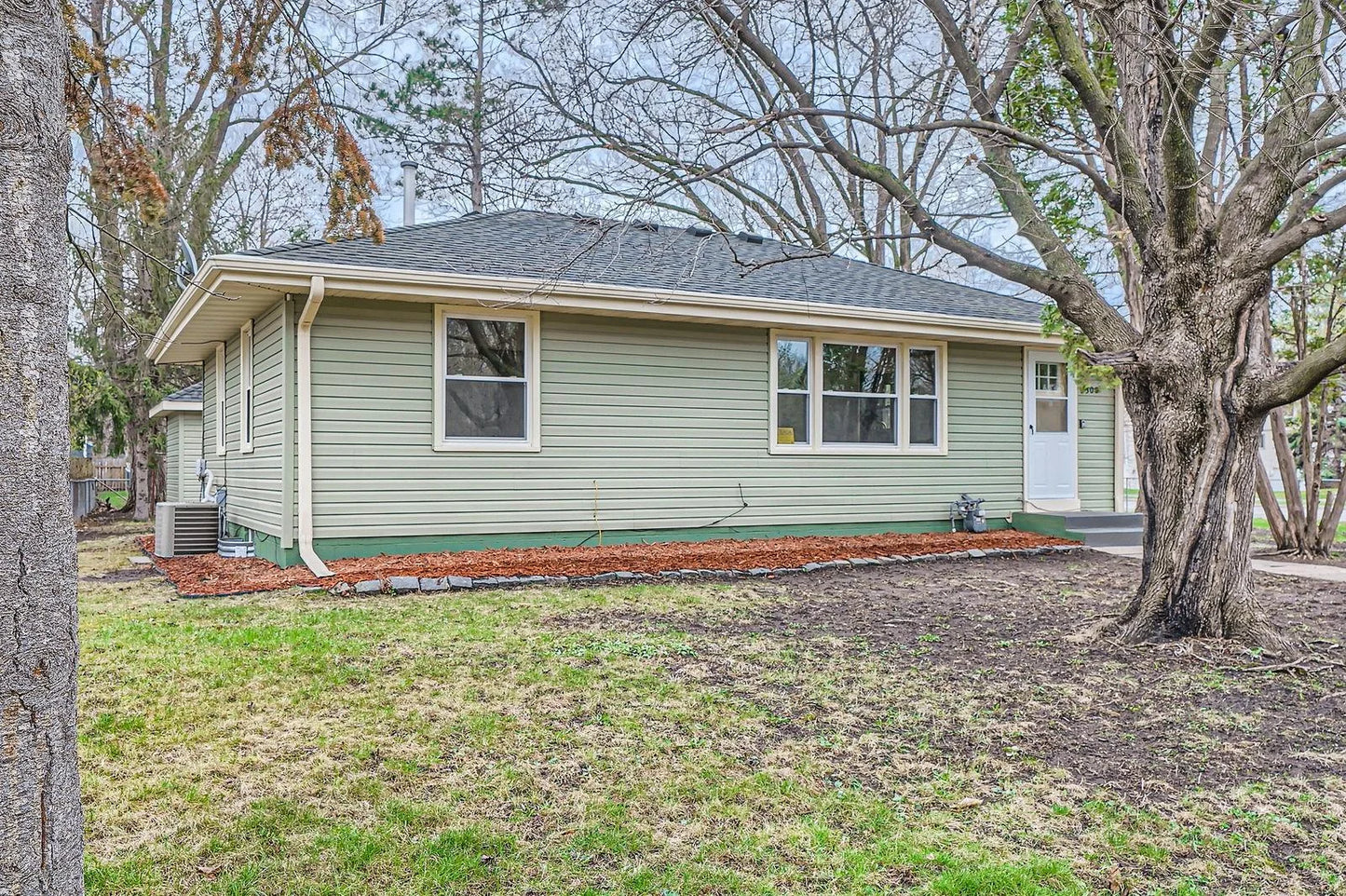 6300 Quebec Avenue, Brooklyn Park, MN 55428