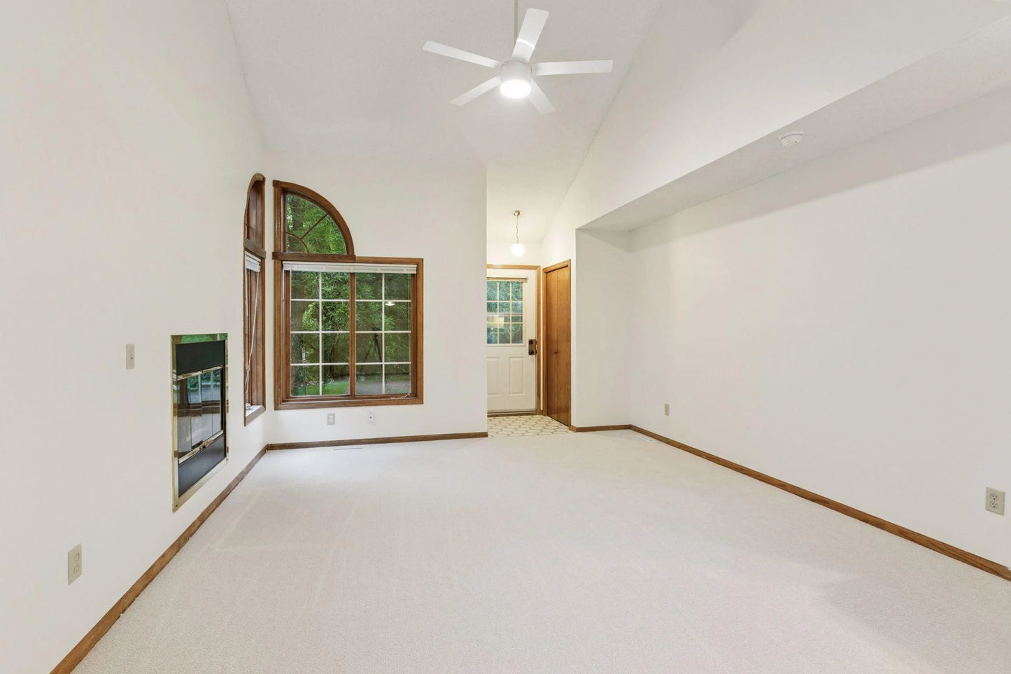 100 Primrose Court, Vadnais Heights, MN 55127